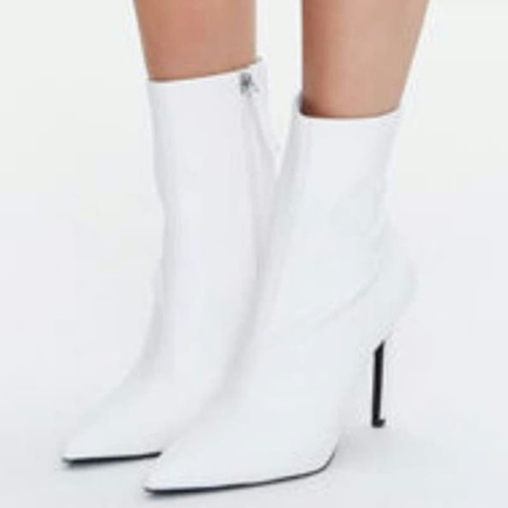 FOREVER 21 Womens White Stiletto Sock Booties